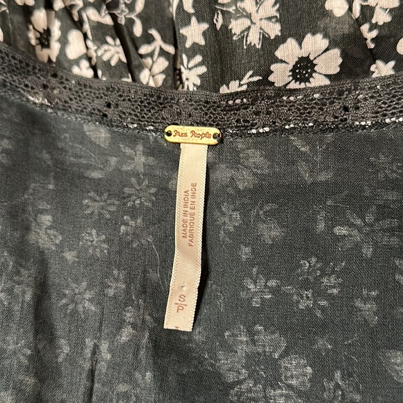 NWOT Free People Landy Printed Top NWOT size S - Picture 4 of 4